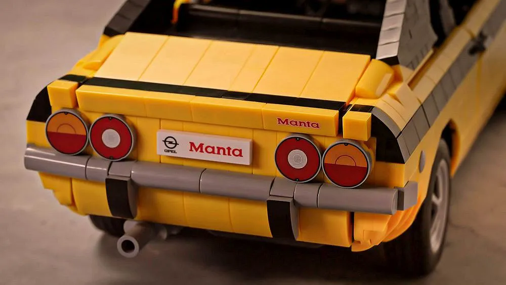 COBI 24338 Opel Manta A 1970 - Executive Edition