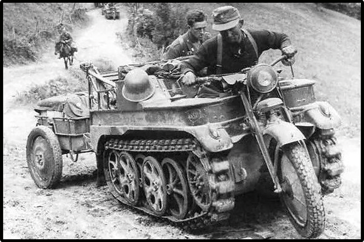 COBI 2681 Kettenkrad