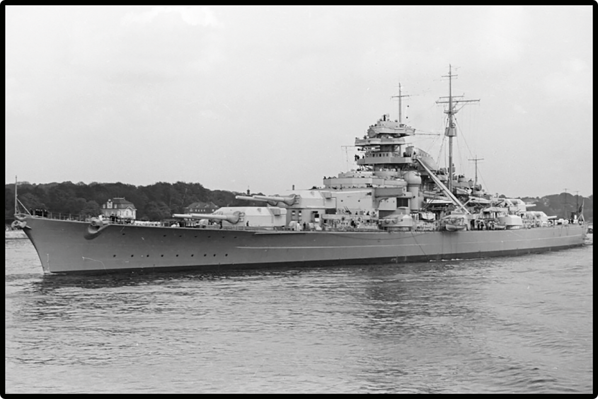 COBI 4860 Schlachtschiff Bismarck