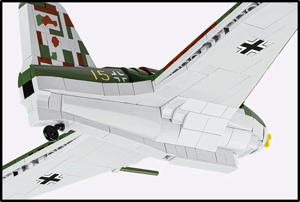 COBI 5765 Messerschmitt Me 163B Komet & Scheuch-Schlepper - Limitierte Edition
